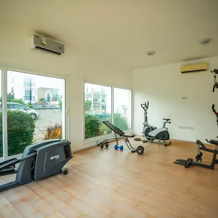 3-bedroom In Family Friendly Area Vasilia