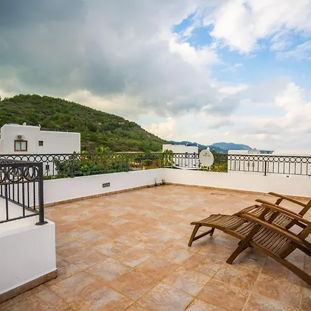 3-bedroom In Family Friendly Area Βίλα