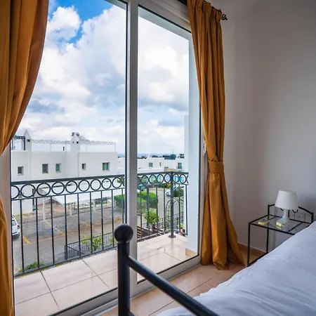 3-bedroom In Family Friendly Area Villa