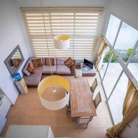 3-bedroom In Family Friendly Area Βίλα Βασίλεια