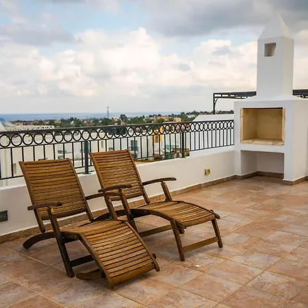 3-bedroom In Family Friendly Area Villa *