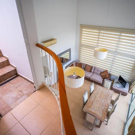 3-bedroom In Family Friendly Area Vasilia